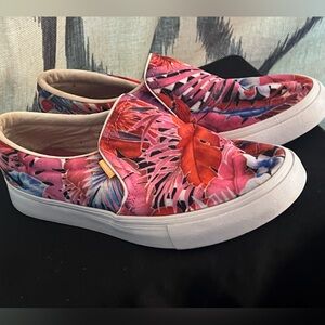 Nike Women Court Royale Hawaiian Pink Floral Slip Ons